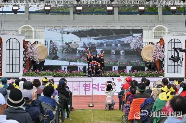 영덕·울진 군민 하나 되는 ‘효콘서트’, 뜨거운 열기 속에 성료