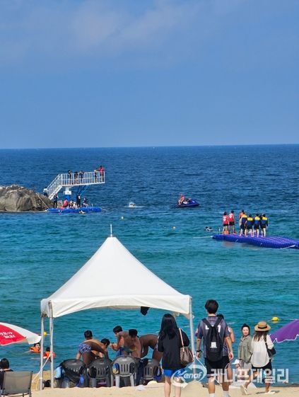 강릉시, 경포 오리바위 다이빙대·해수풀장 새로운 랜드마크로 자리매김!