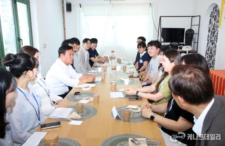 이학수 정읍시장, MZ세대 공무원과 ‘브런치 토크’… 격의 없는 소통 ‘눈길’